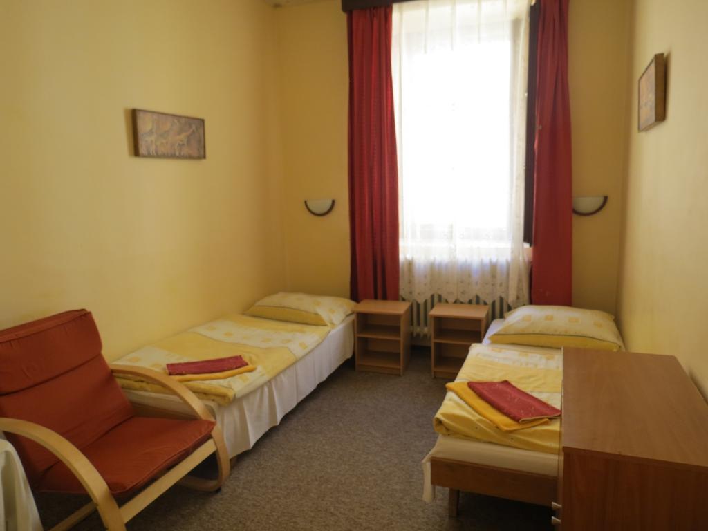 Hotel Cesky Dvur Бероун Стая снимка