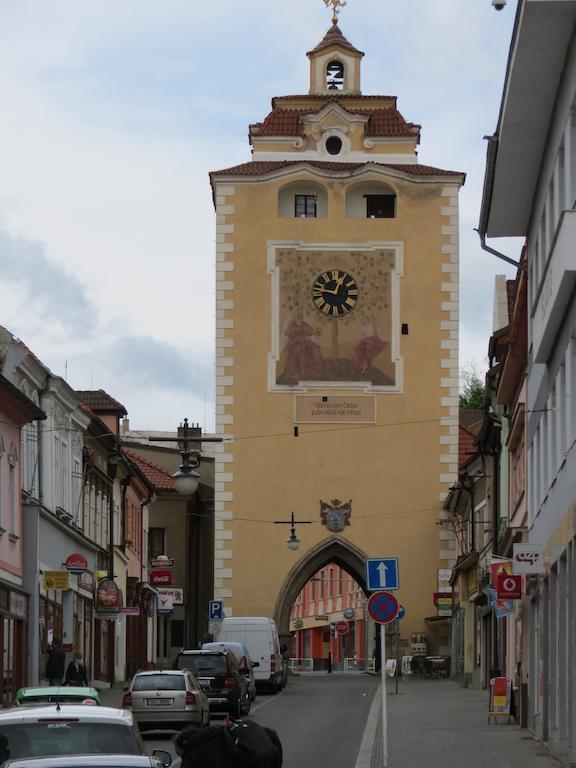 Hotel Cesky Dvur Бероун Екстериор снимка